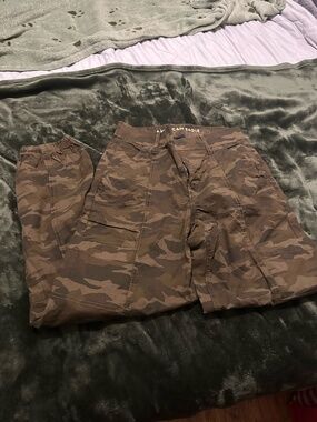 AE Stretch High-Waisted Baggy Cargo Jogger